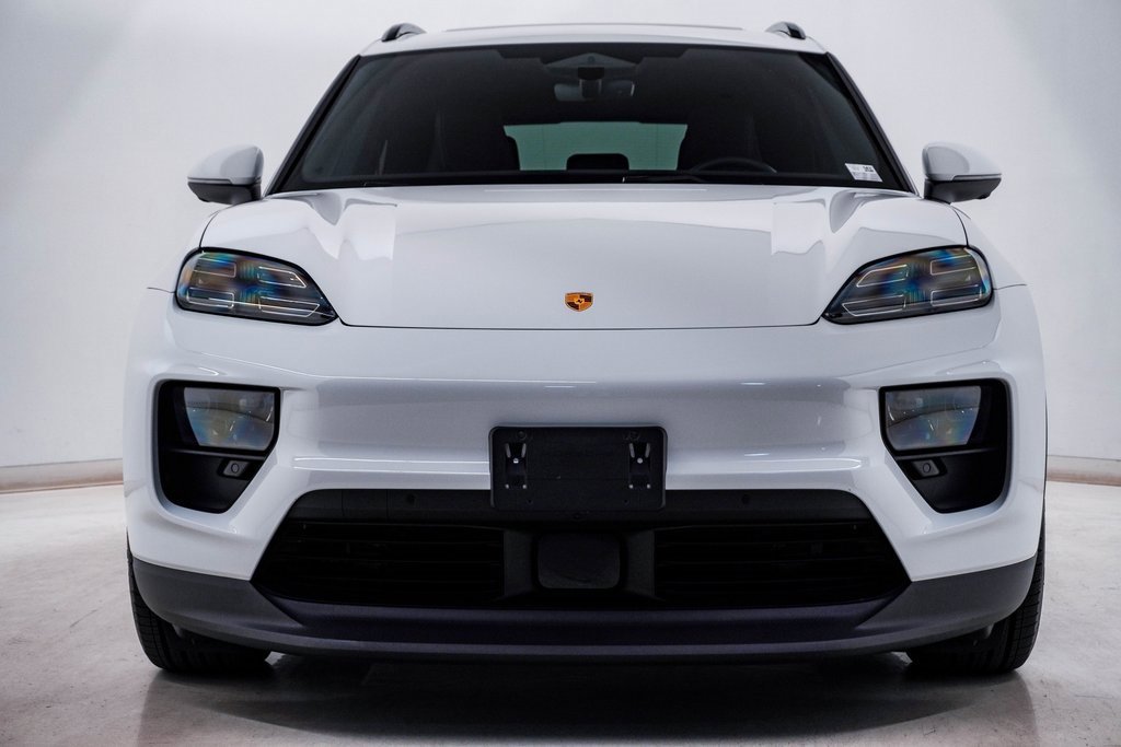 Certified 2025 Porsche Macan 4S Electric image 6