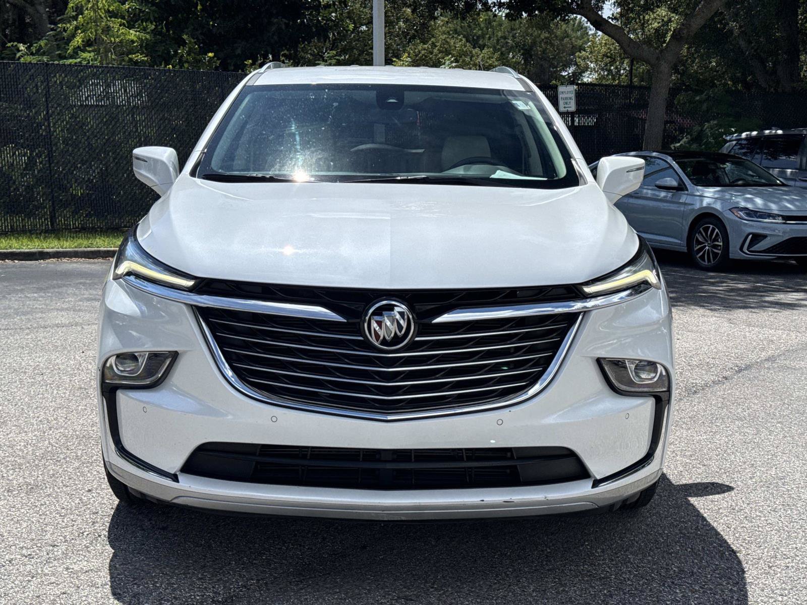 Used 2023 Buick Enclave Essence AWD/4WD image 8
