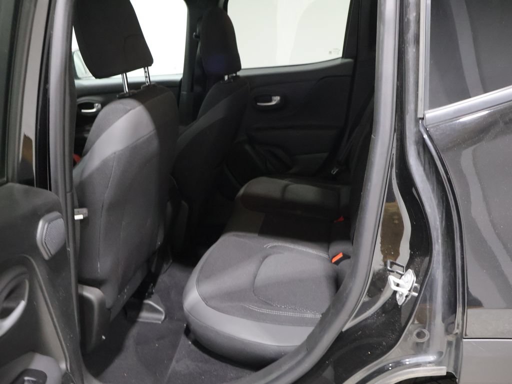 Certified 2023 Jeep Renegade Latitude w/ Sun/Sound Group AWD/4WD image 19