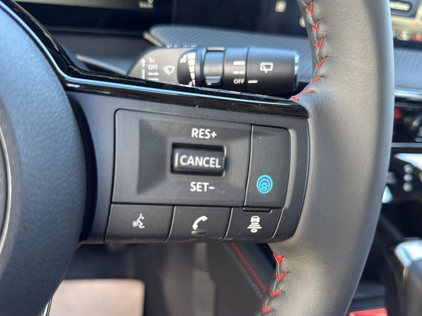 New 2026 Nissan Kicks SR w/ Cold Weather Package image 11