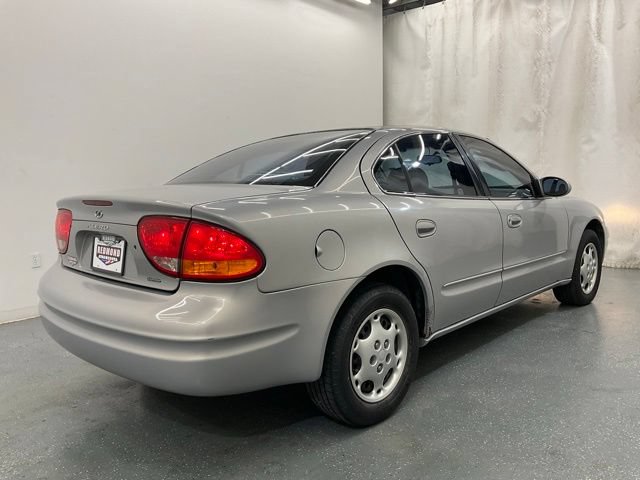 Used 1999 Oldsmobile Alero GL w/ Ashtray & Lighter Pkg FWD image 7