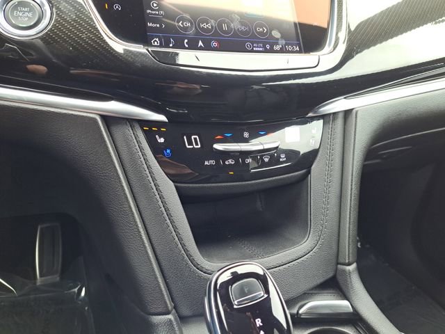 Used 2024 Cadillac XT6 Sport image 34