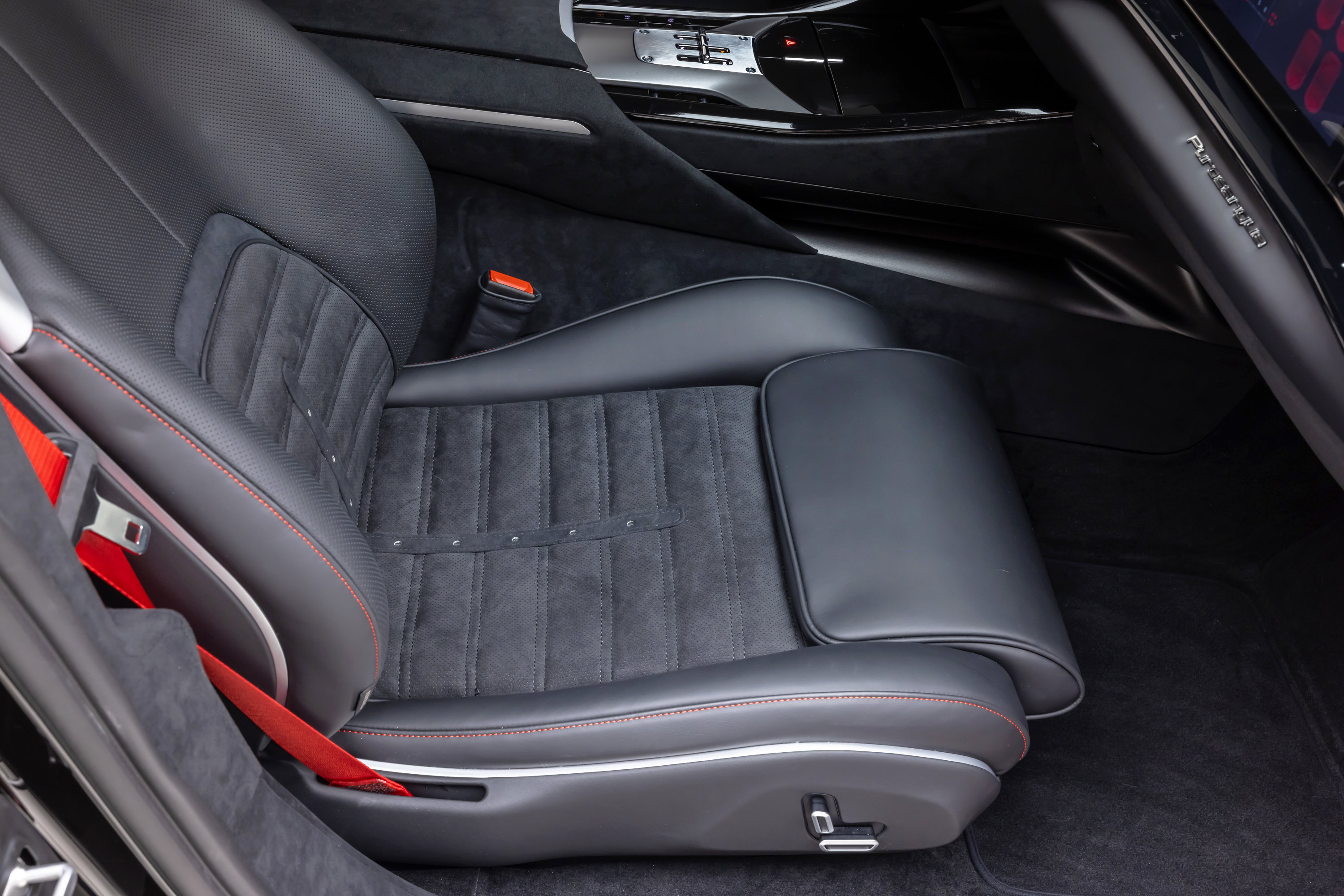 Certified 2026 Ferrari Purosangue AWD/4WD image 48