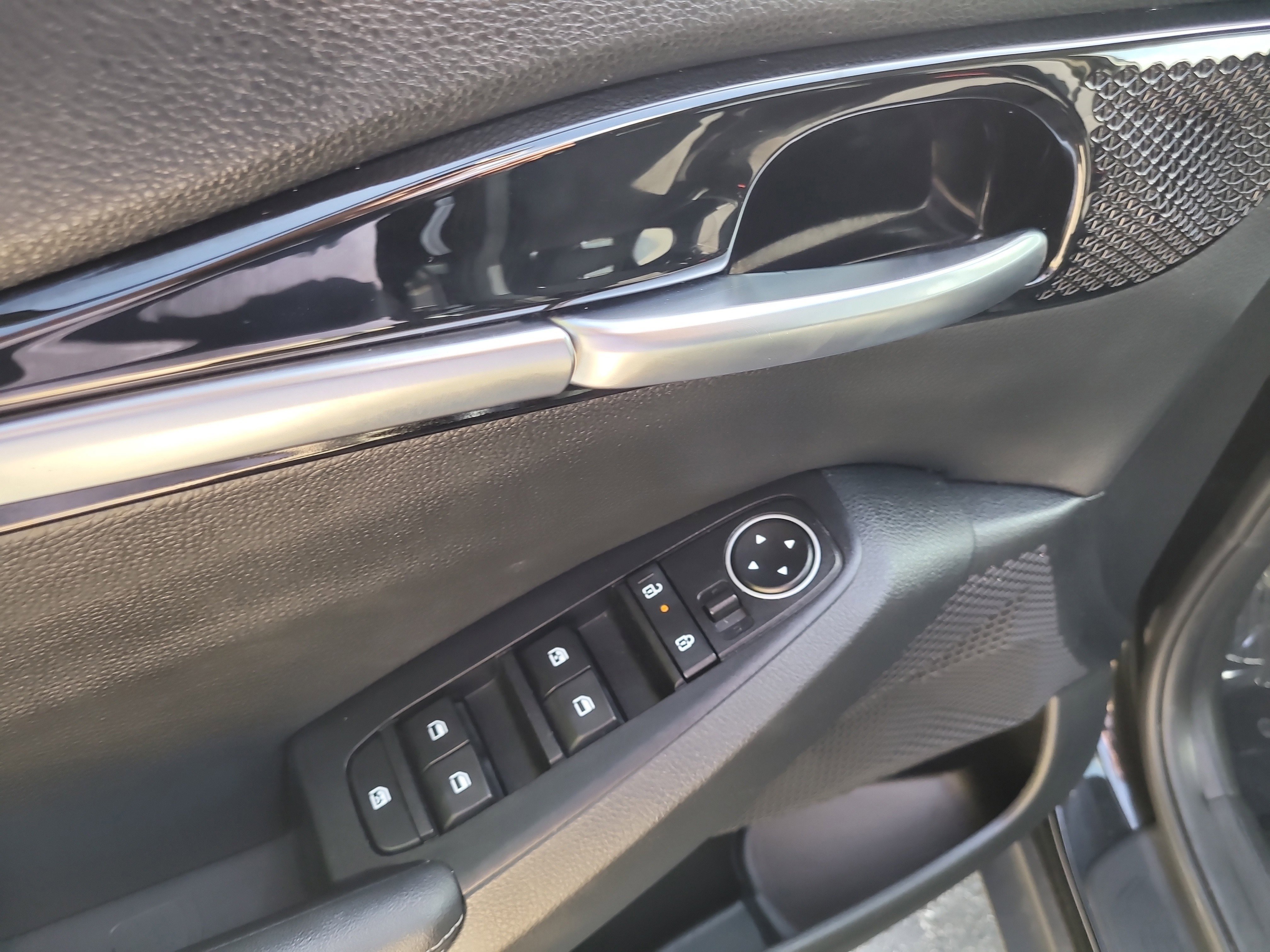 Used 2025 Kia Seltos S image 18