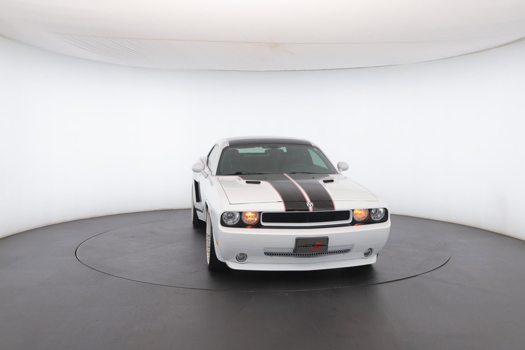 Used 2010 Dodge Challenger R/T image 34