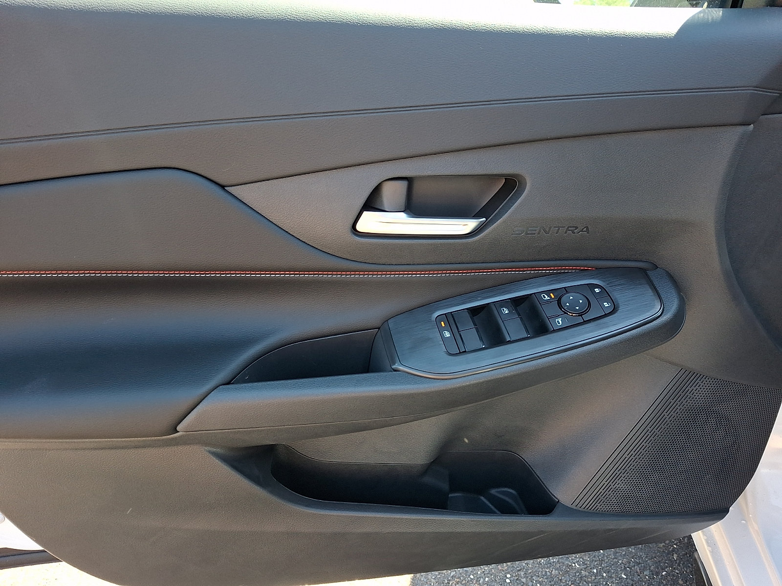 New 2027 Nissan Sentra SR w/ SR All Weather Package FWD image 8