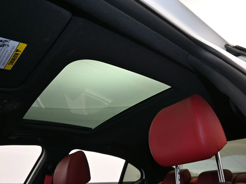 Used 2023 Genesis G70 3.3T w/ Sport Advanced Package image 12