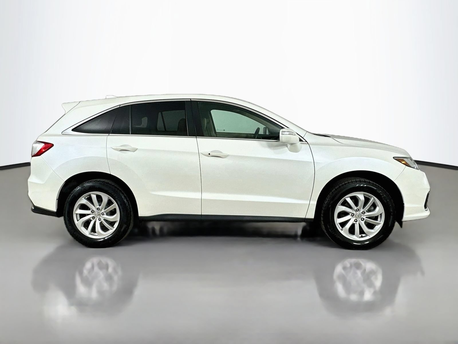 Used 2017 Acura RDX FWD image 4