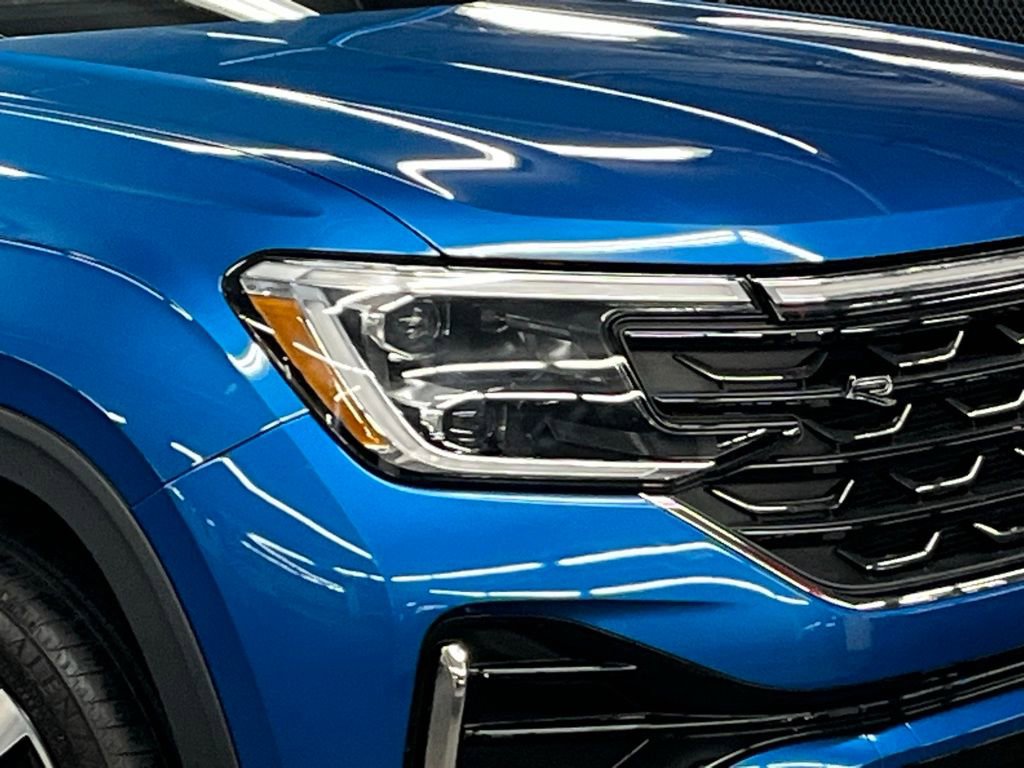 Used 2025 Volkswagen Atlas Cross Sport SEL Premium R-Line image 44