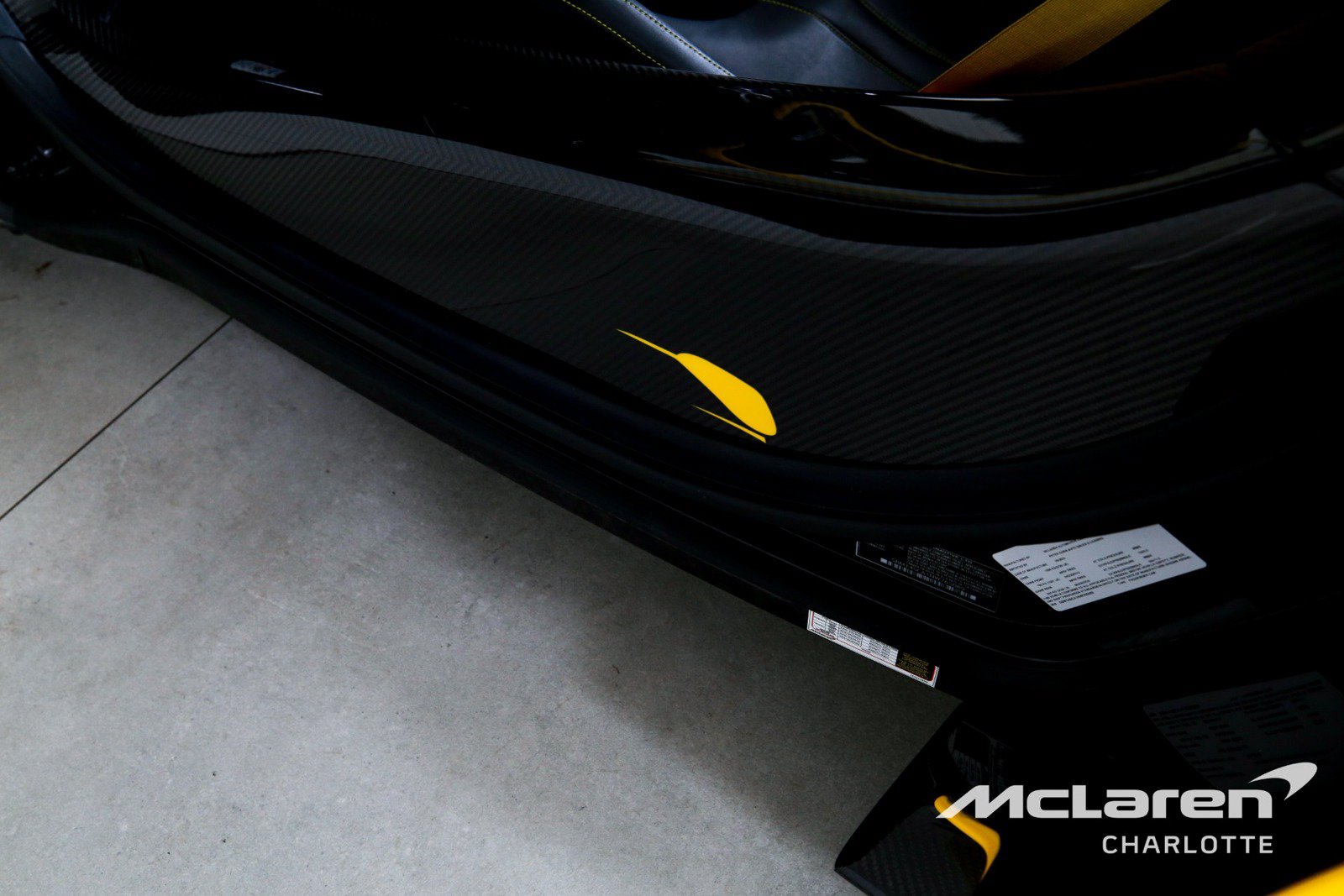 Used 2022 McLaren 765LT RWD image 18