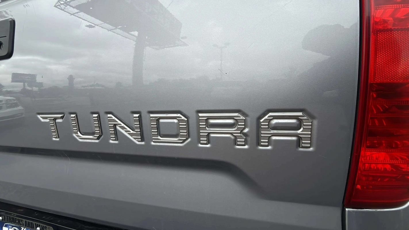Used 2020 Toyota Tundra SR5 w/ SR5 Convenience Package AWD/4WD image 23