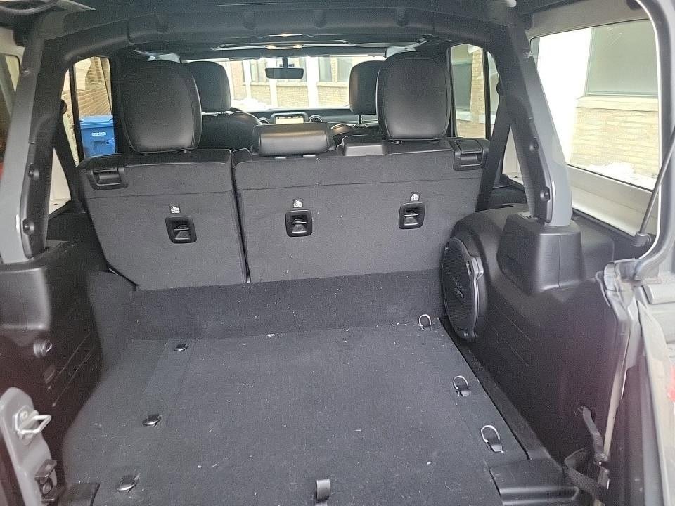 Used 2022 Jeep Wrangler Unlimited Sahara w/ Cold Weather Group image 13