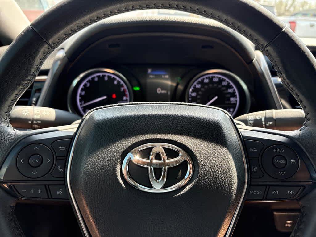 Used 2019 Toyota Camry SE w/ Audio Package FWD image 17