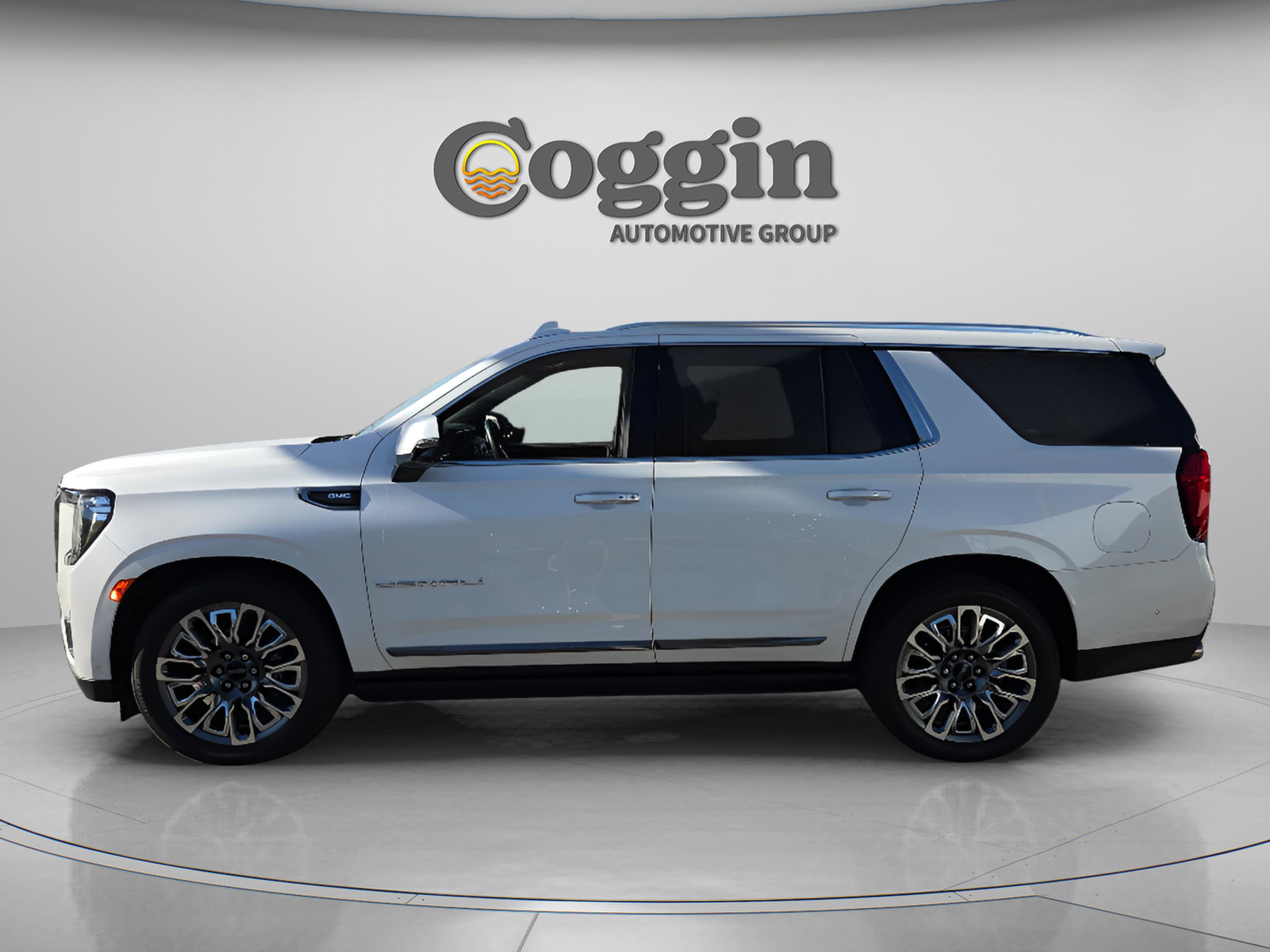 Certified 2024 GMC Yukon Denali Ultimate image 2