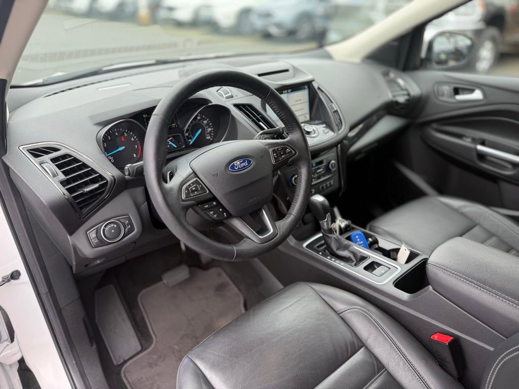 Used 2018 Ford Escape Titanium w/ Ford Safe & Smart Package image 13