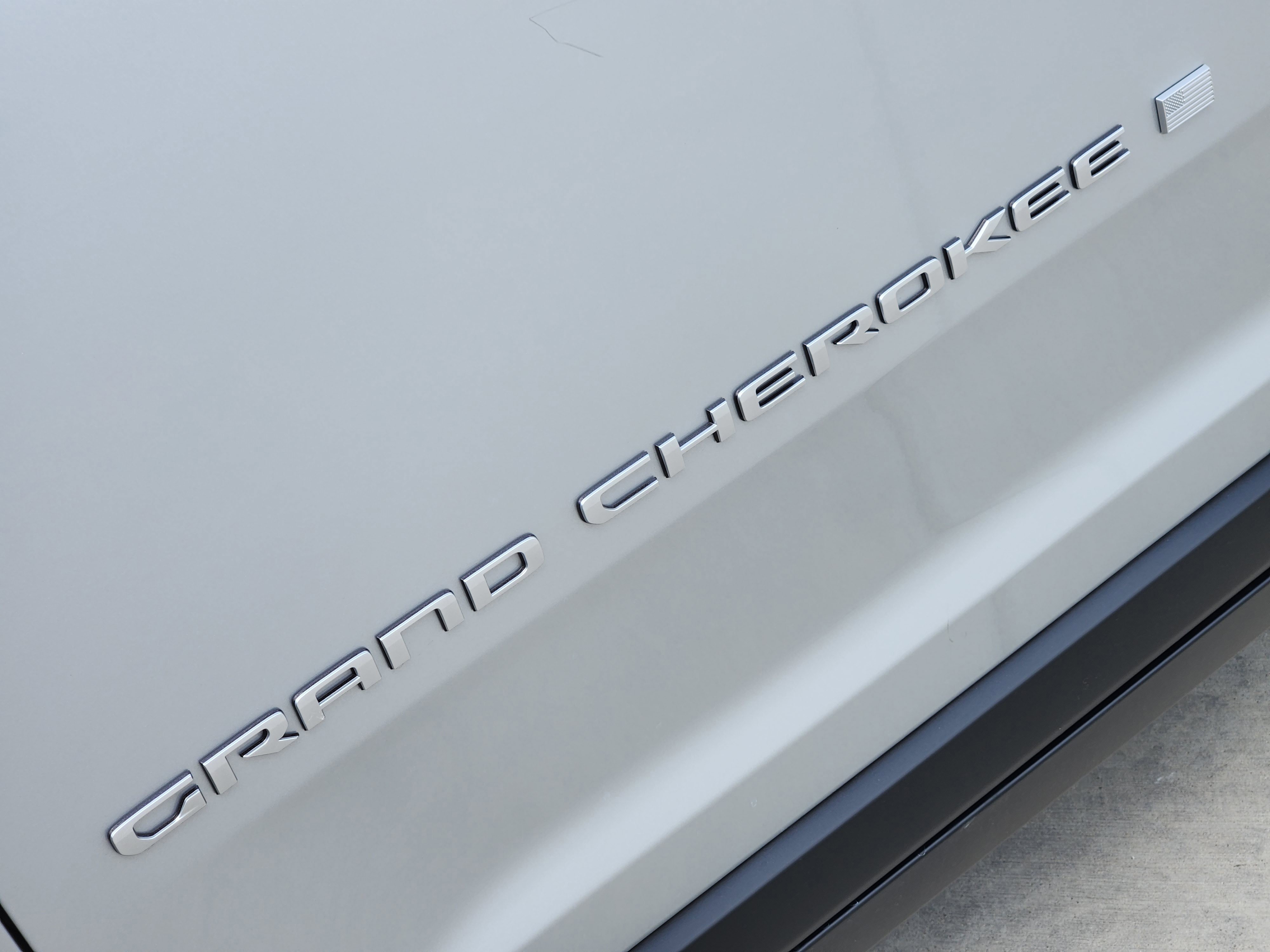 New 2026 Jeep Grand Cherokee Laredo AWD/4WD image 9
