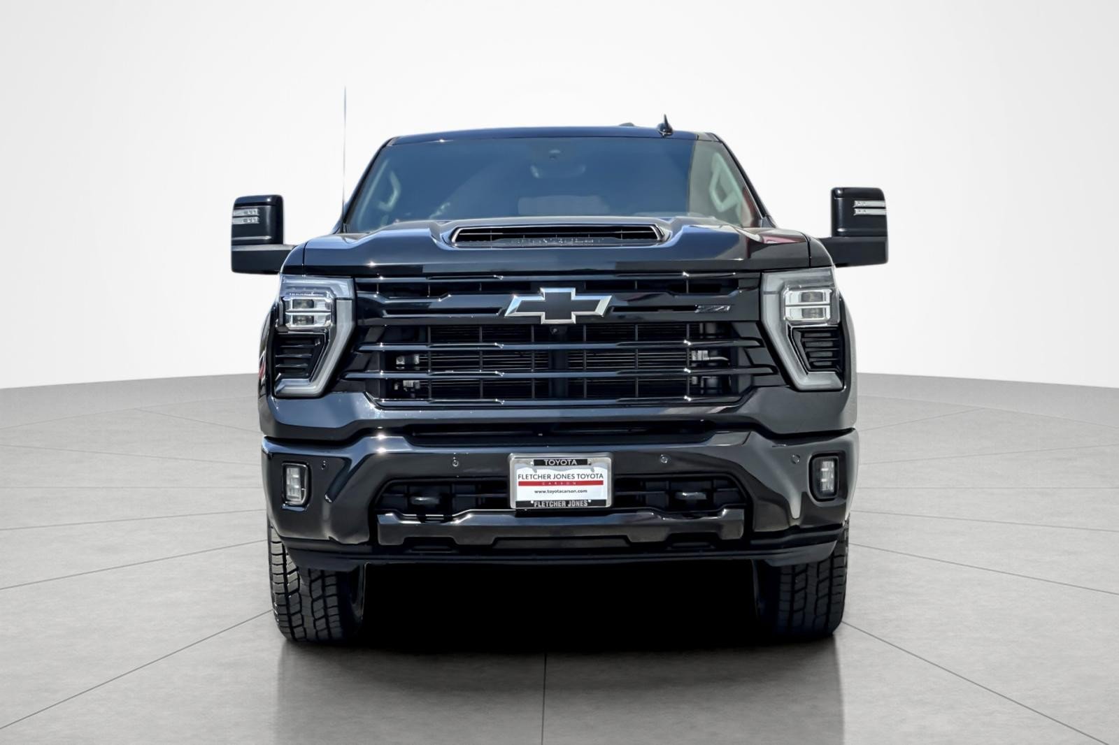 Used 2024 Chevrolet Silverado 2500 LTZ w/ LTZ Plus Package image 8