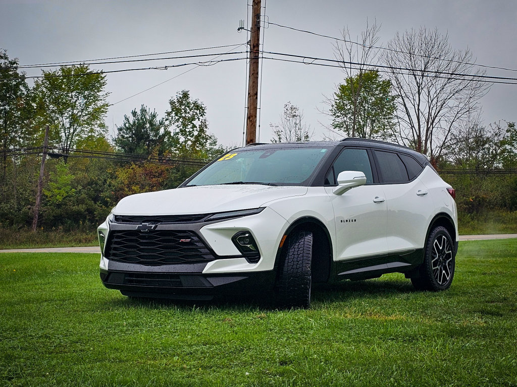 Used 2023 Chevrolet Blazer RS w/ Driver Confidence II Package AWD/4WD image 7