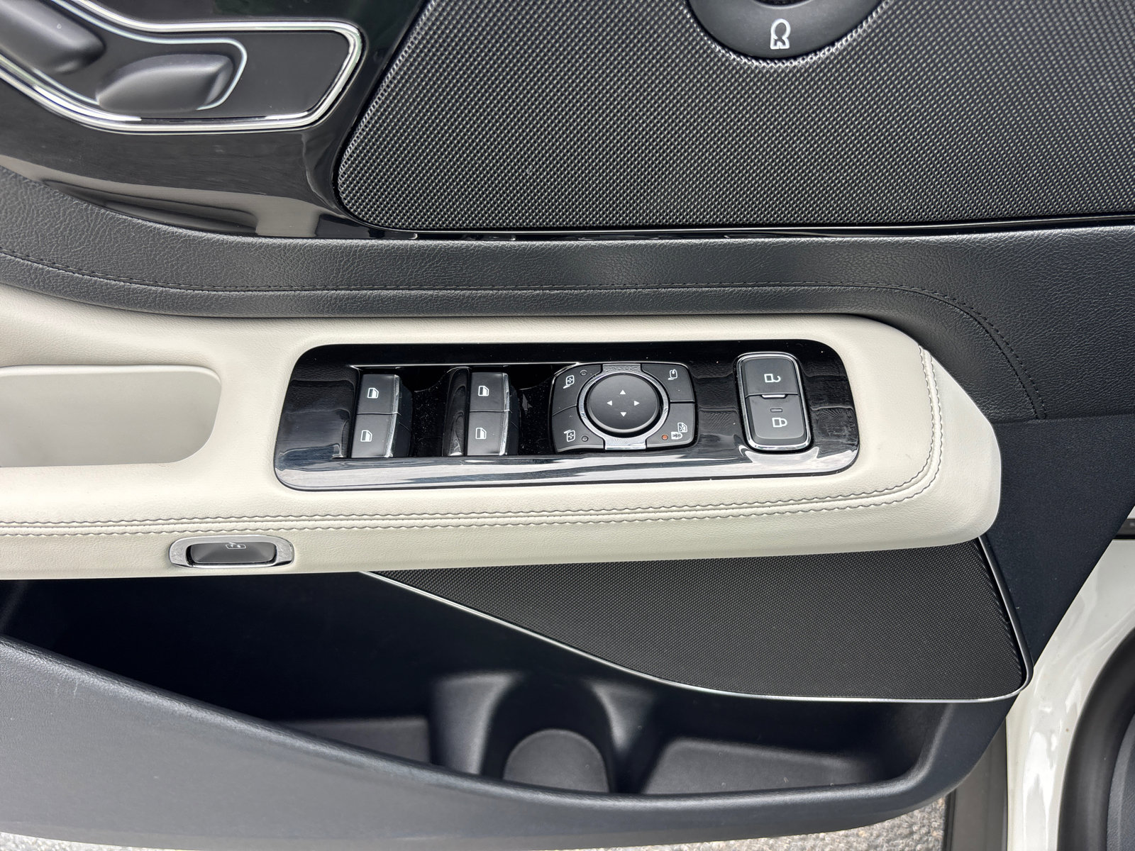 New 2025 Lincoln Aviator Reserve w/ Illumination Package image 13