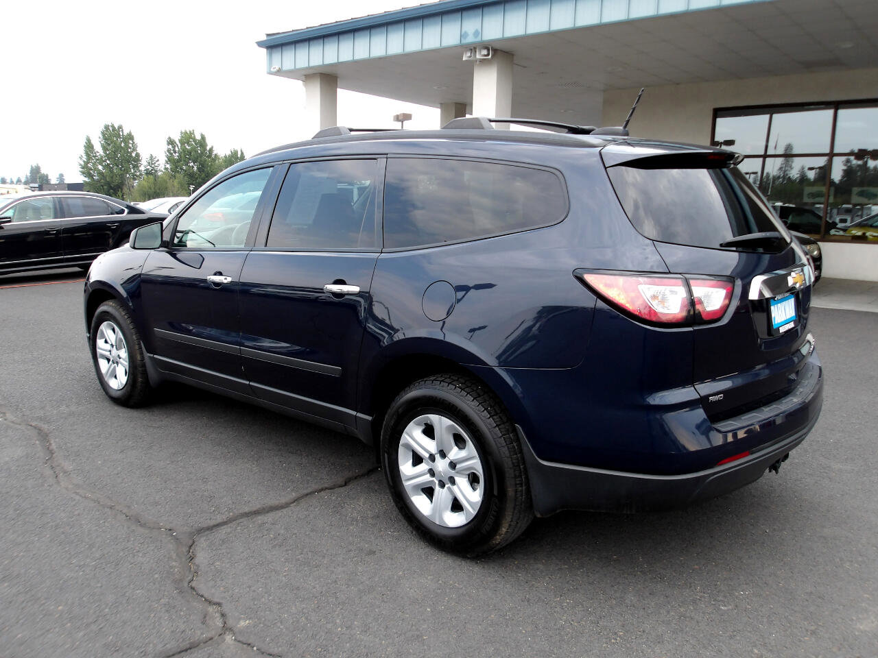 Used 2016 Chevrolet Traverse LS image 3