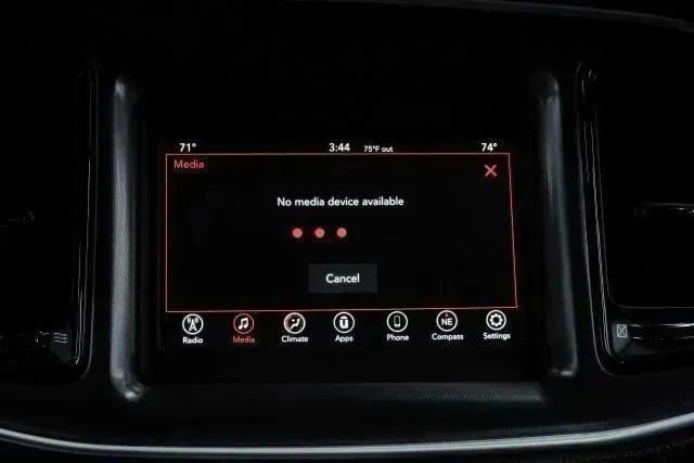 Used 2020 Dodge Challenger SXT image 32