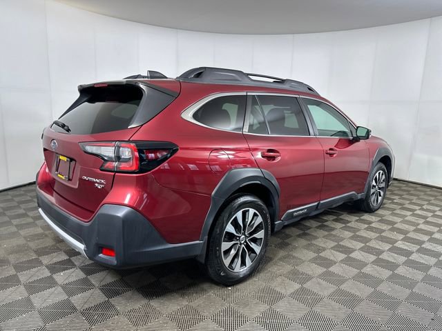 Used 2023 Subaru Outback Limited XT image 3