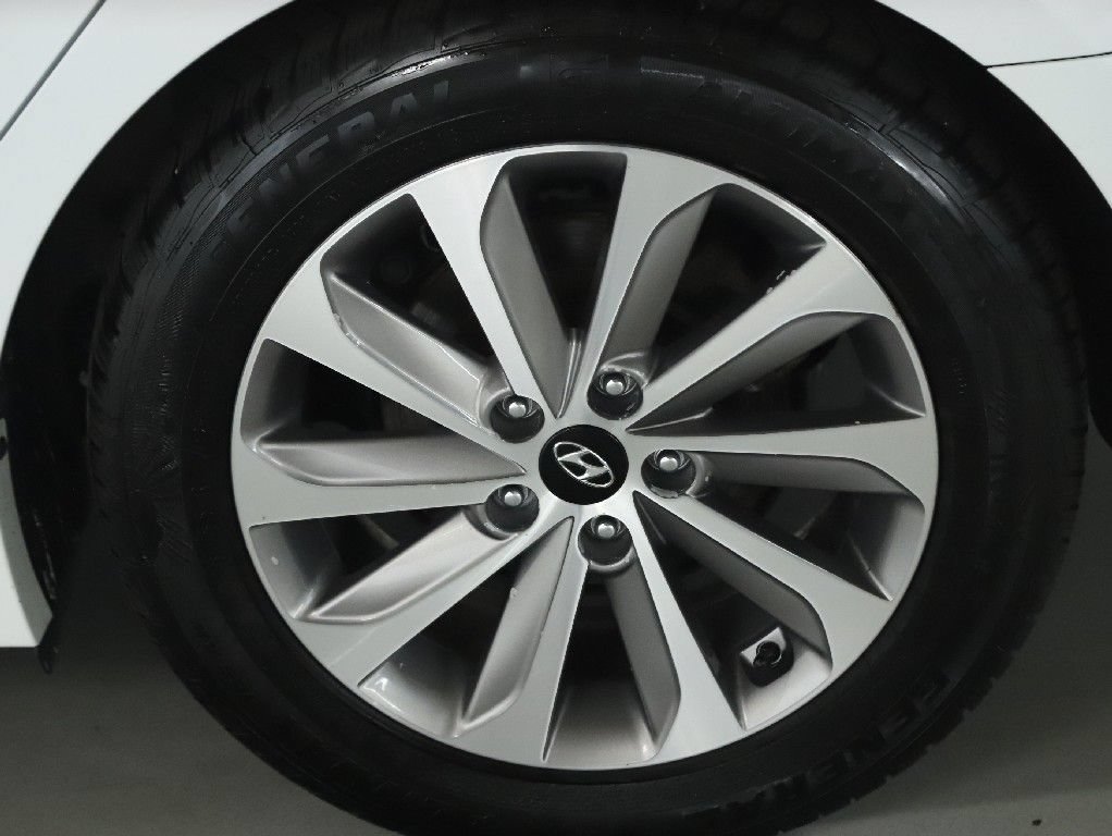 Used 2017 Hyundai Sonata Sport w/ Value Edition Package 02 FWD image 40