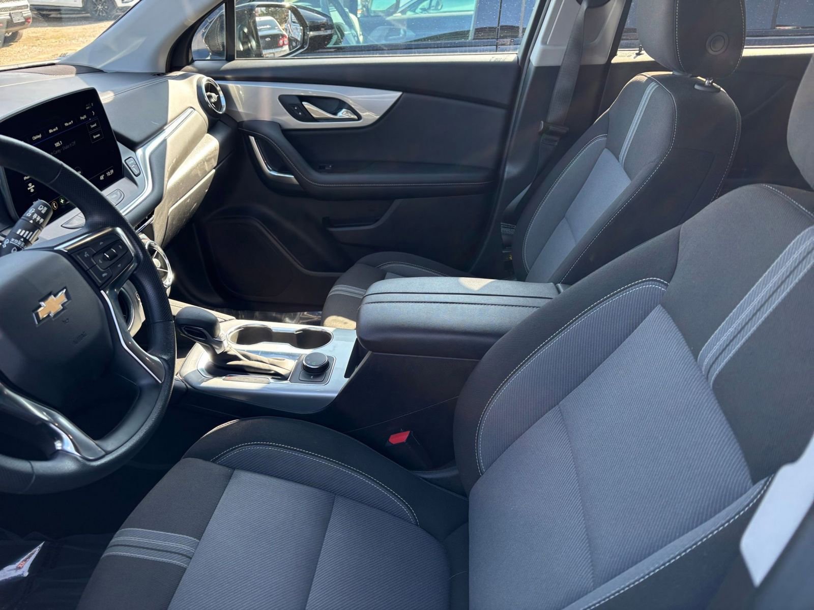 Used 2025 Chevrolet Blazer LT image 29