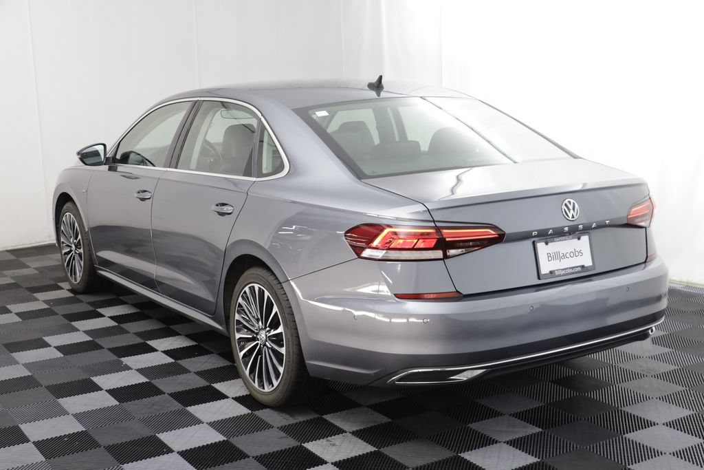 Used 2022 Volkswagen Passat 2.0T FWD image 15