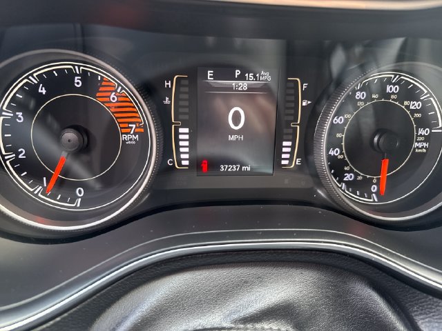 Used 2019 Jeep Cherokee Latitude Plus w/ Comfort/Convenience Group AWD/4WD image 20