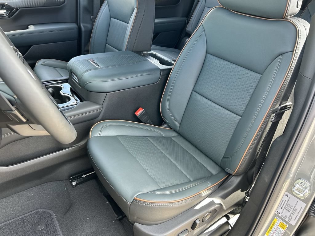 New 2026 GMC Yukon AT4 AWD/4WD image 19