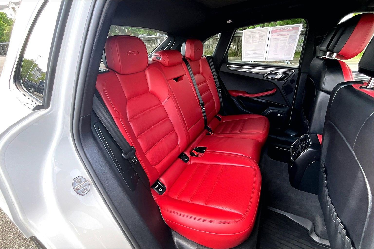 Used 2021 Porsche Macan GTS AWD/4WD image 25