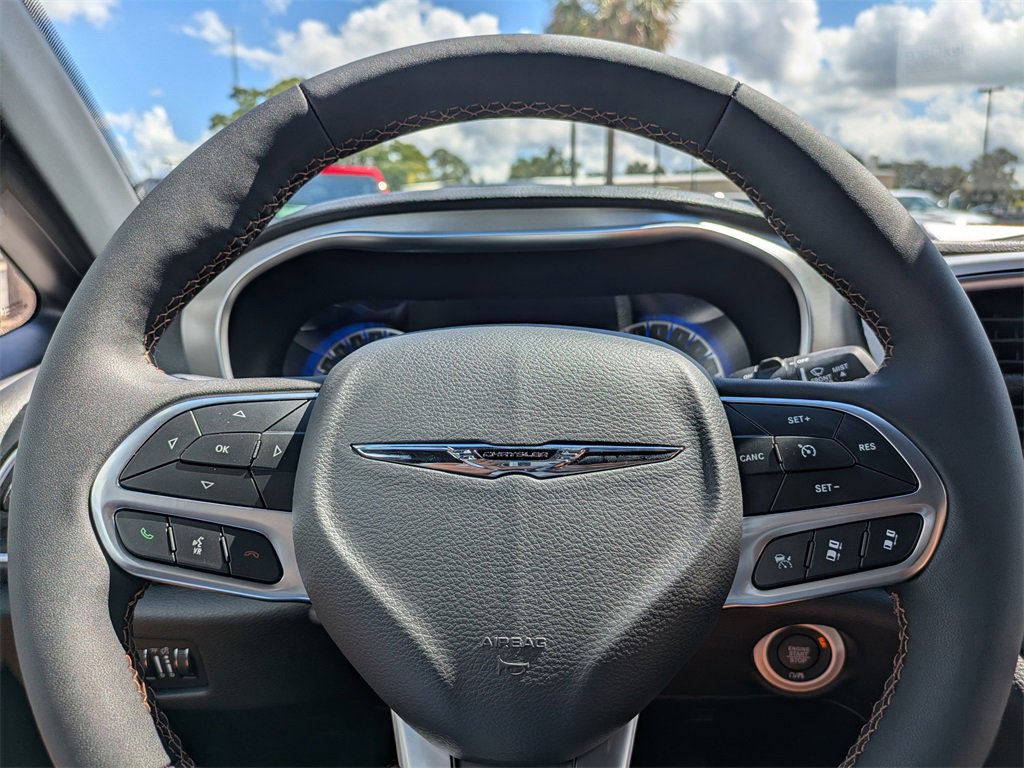 New 2026 Chrysler Pacifica Pinnacle image 30