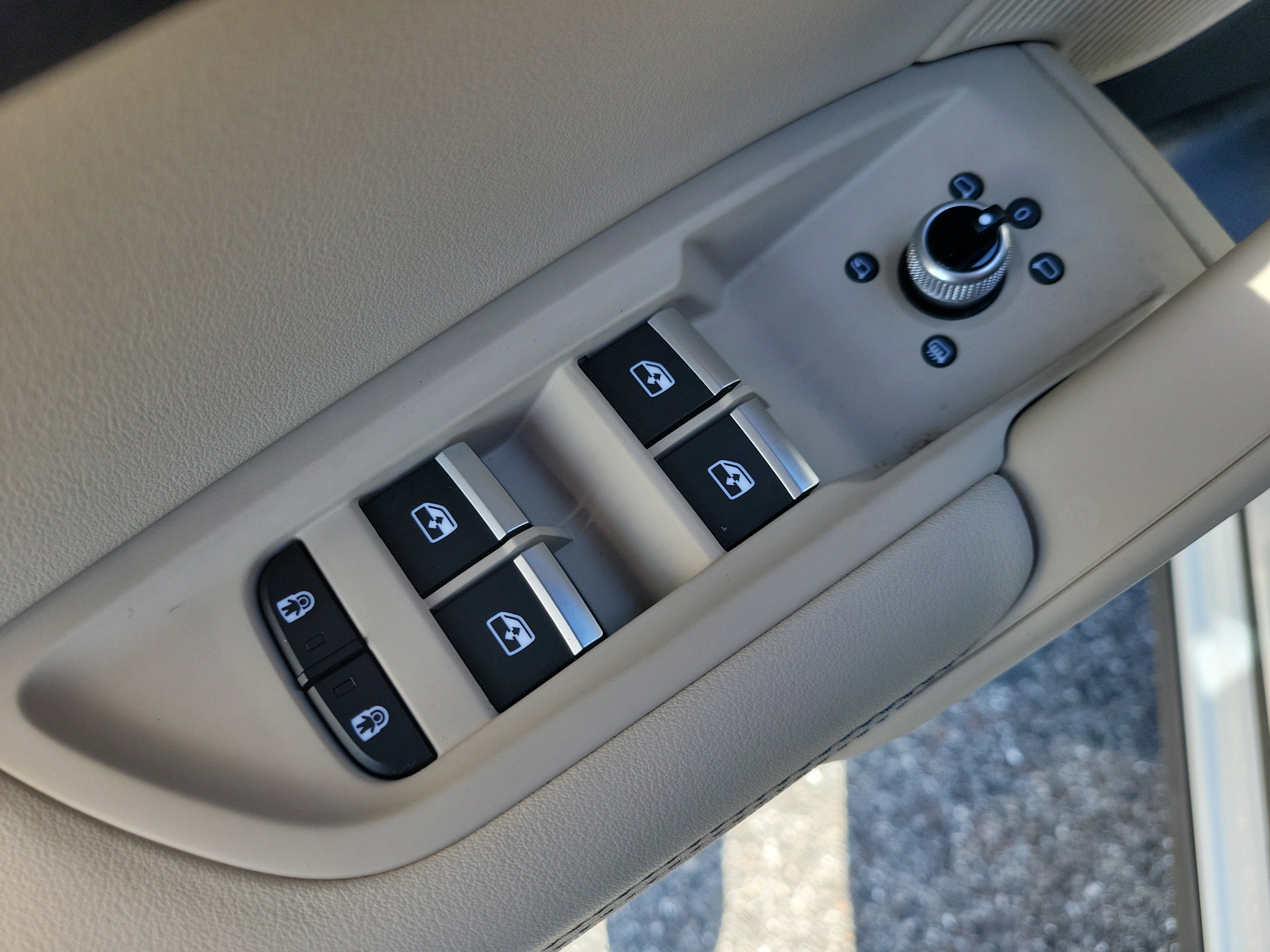 Used 2022 Audi Q5 2.0T Premium Plus image 17