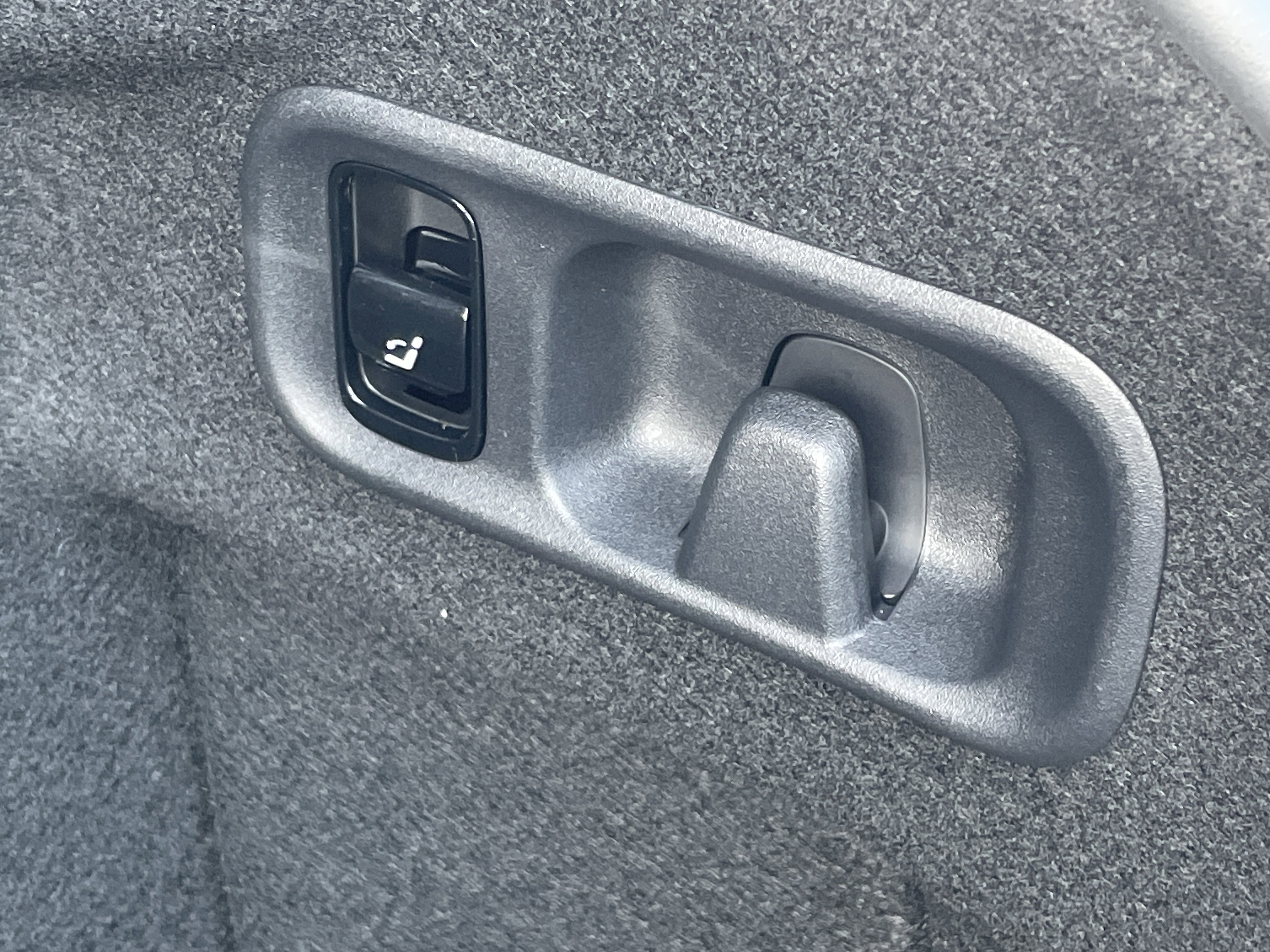 New 2026 Mercedes-Benz C 300 Sedan image 11