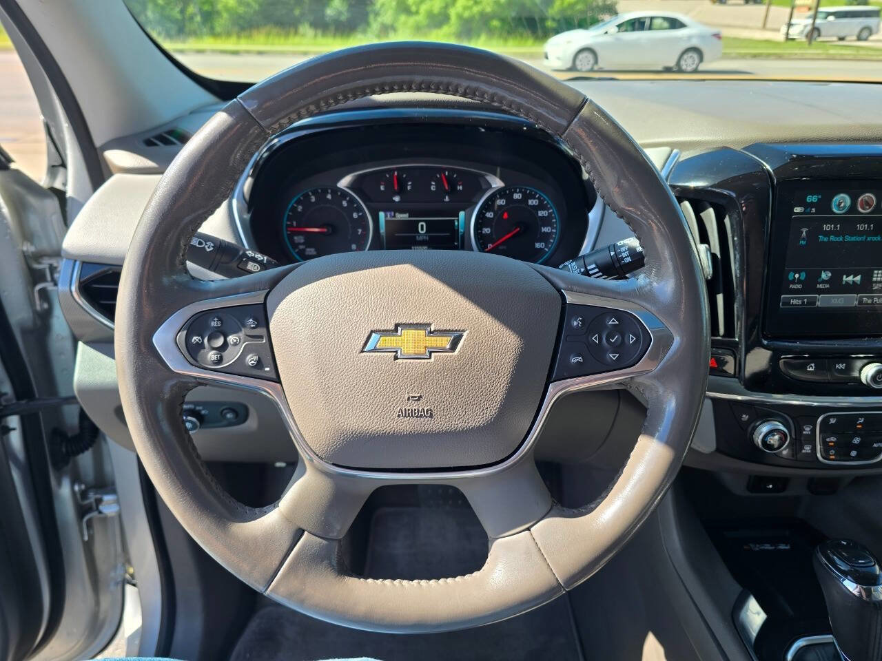 Used 2018 Chevrolet Traverse Premier image 16