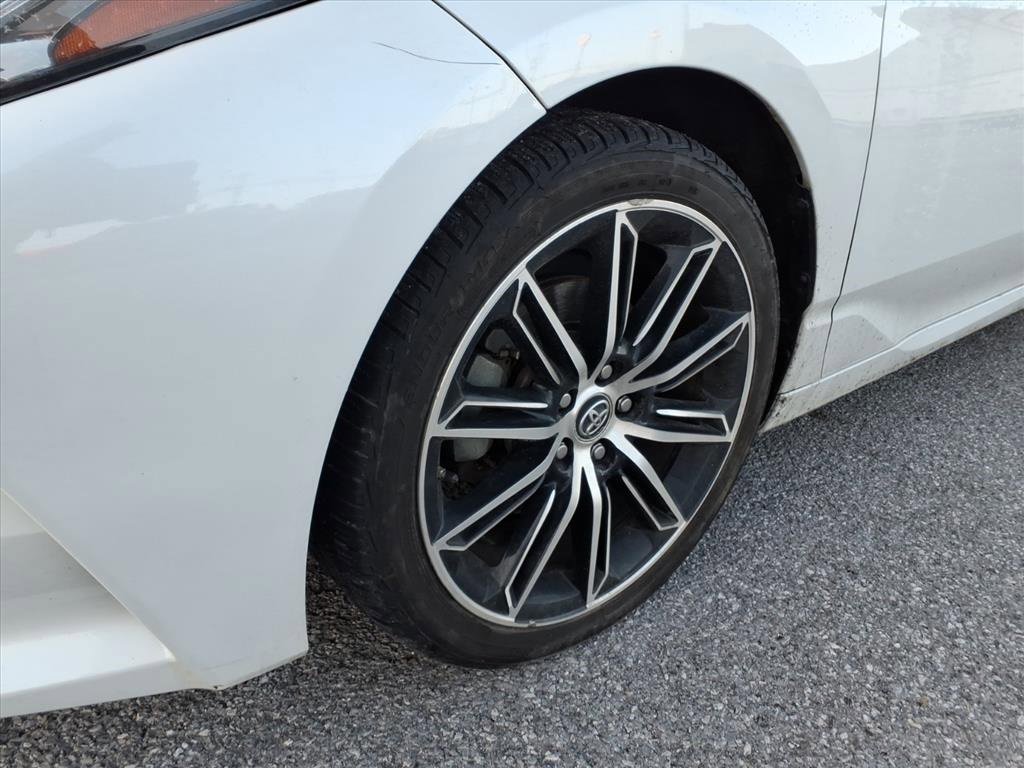Used 2019 Toyota Avalon Touring w/ Advanced Safety Package image 4