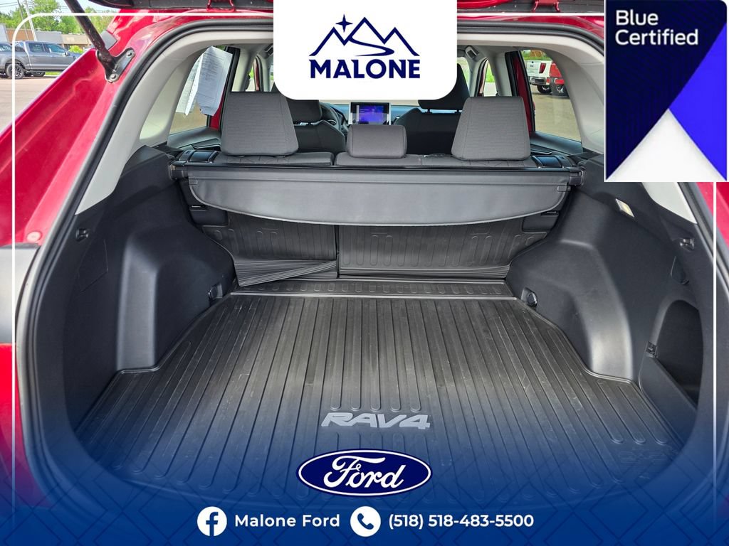 Used 2023 Toyota RAV4 XLE w/ XLE Grade Weather Package AWD/4WD image 19