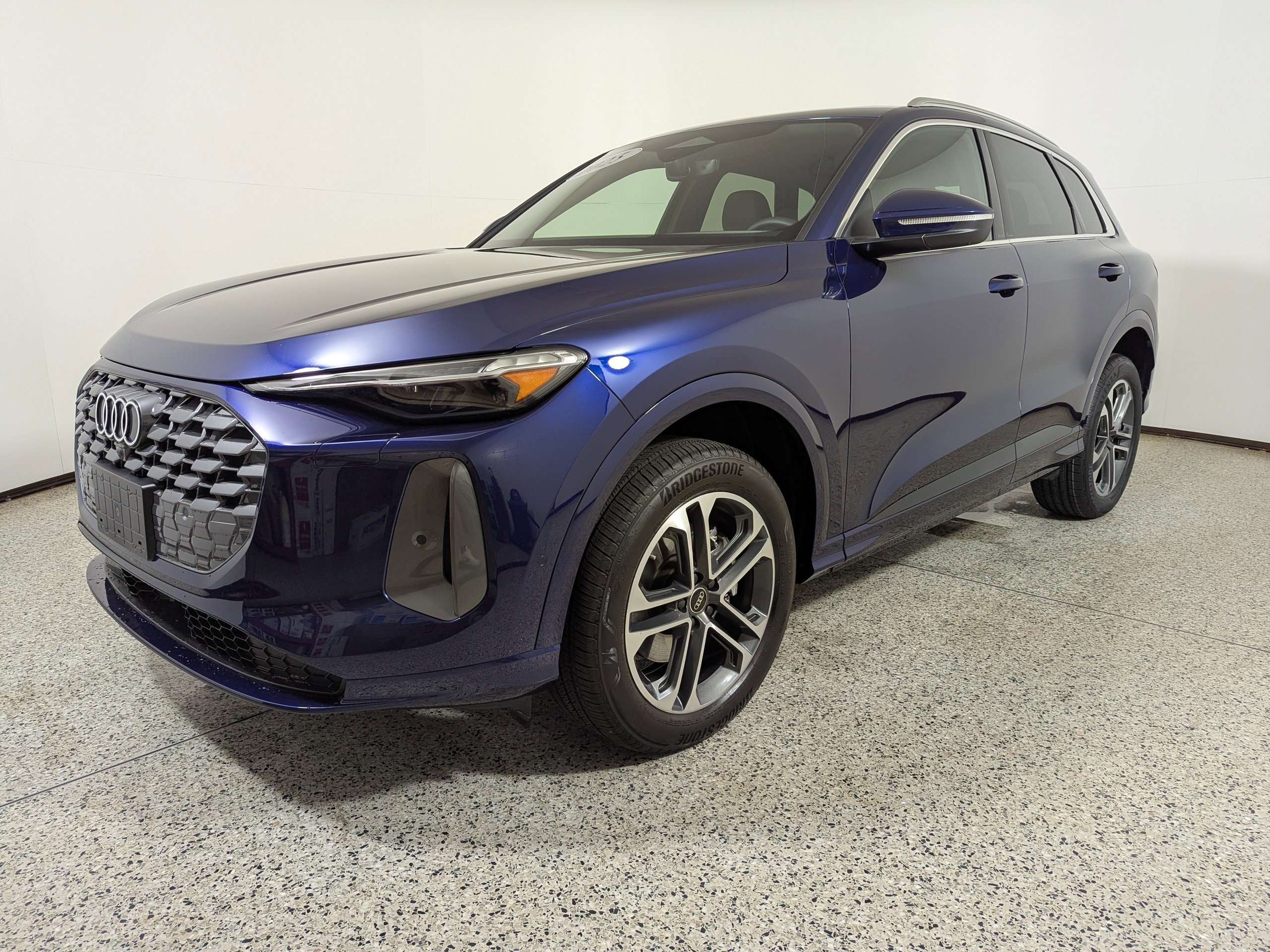 Certified 2025 Audi Q5 Premium Plus w/ Premium Plus image 3