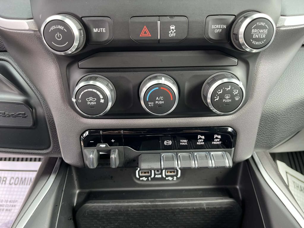 Used 2021 RAM 2500 Big Horn w/ Level 1 Equipment Group AWD/4WD image 23