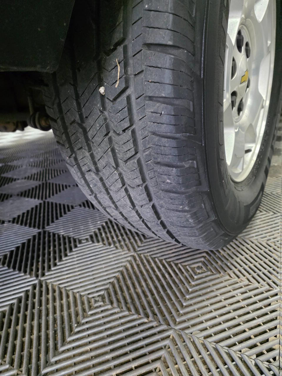 Used 2014 Chevrolet Suburban LT image 40