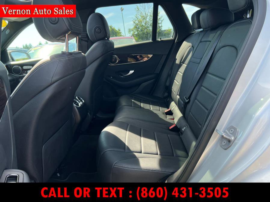 Used 2019 Mercedes-Benz GLC 300 4MATIC image 12