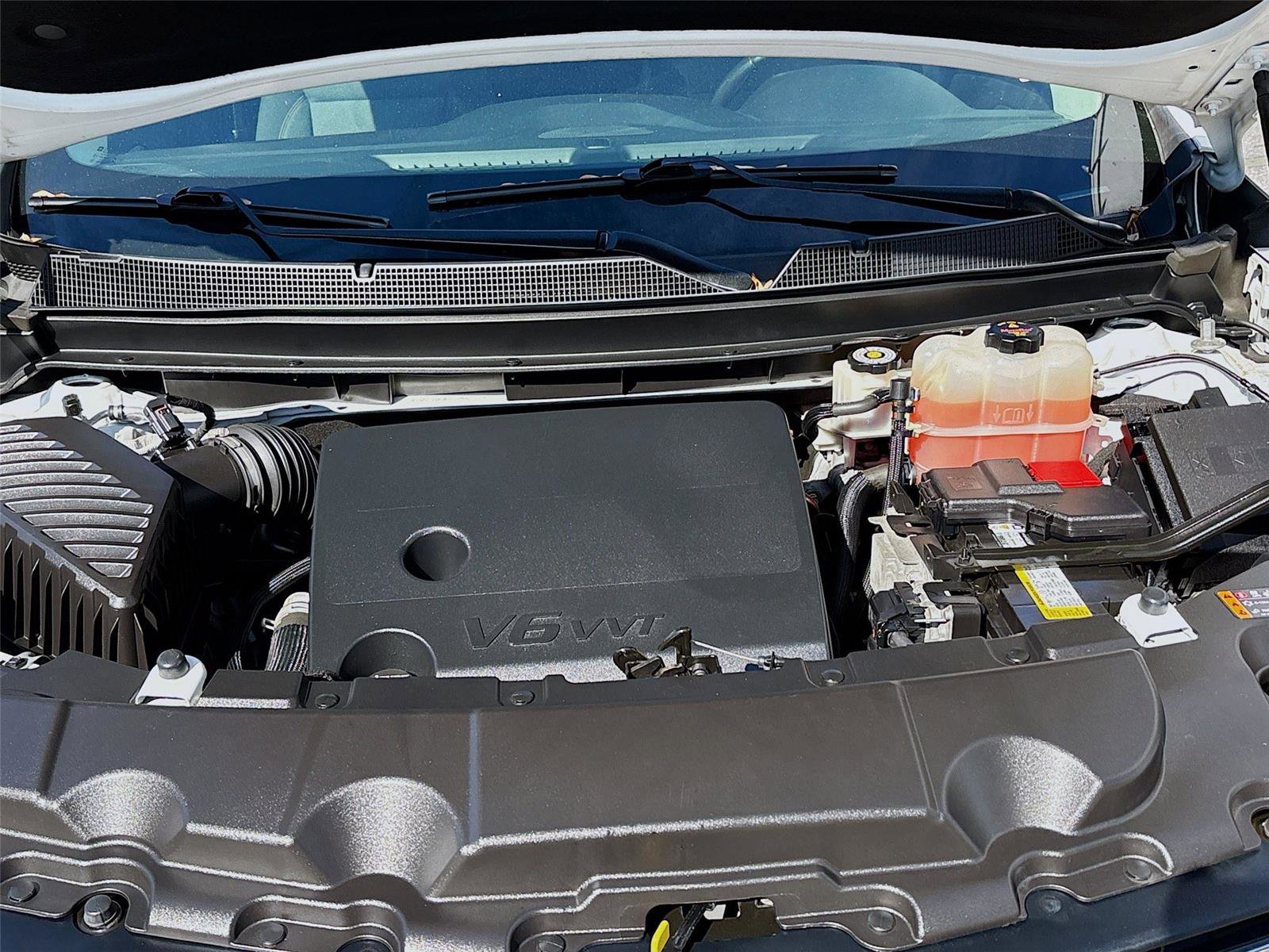 Used 2020 Chevrolet Traverse LT w/ Driver Confidence II Package image 35