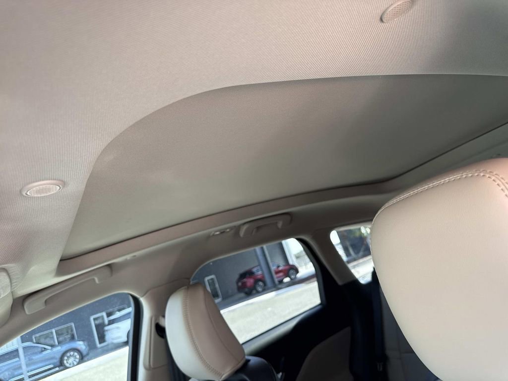 New 2026 Lincoln Corsair Premiere image 33