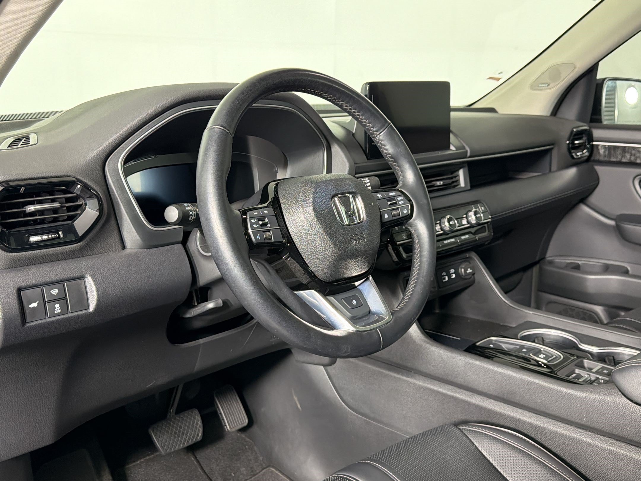Used 2023 Honda Pilot Elite image 3
