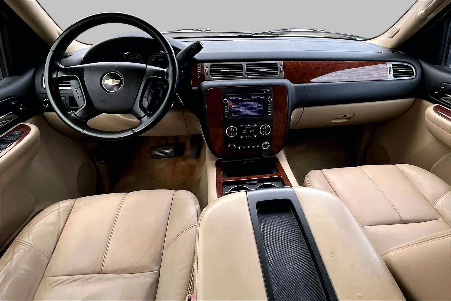 Used 2008 Chevrolet Avalanche LTZ w/ LTZ Preferred Equipment Group RWD image 16