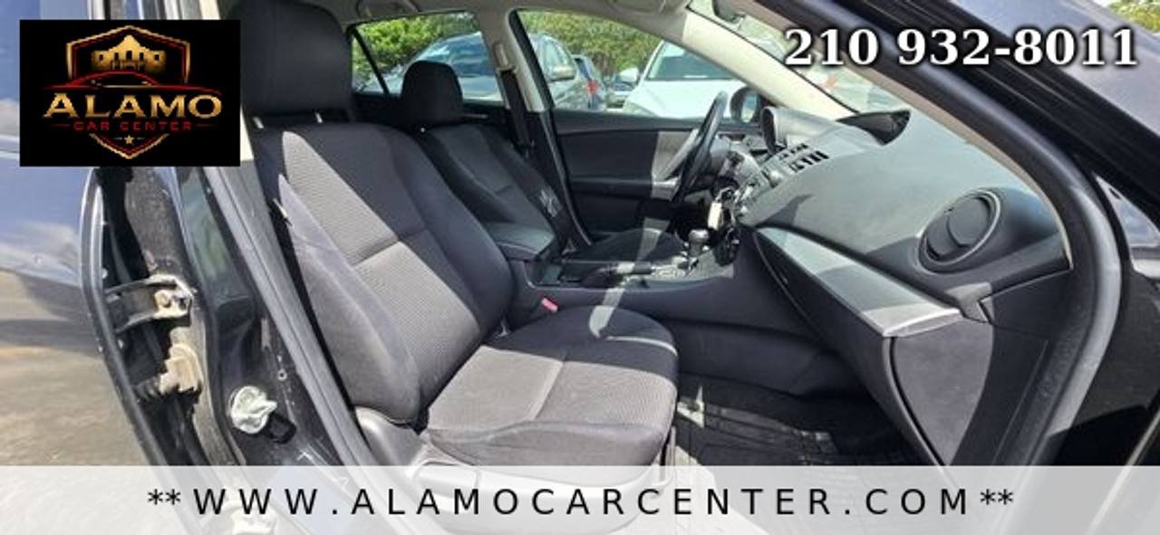 Used 2012 MAZDA MAZDA3 i Touring FWD image 16