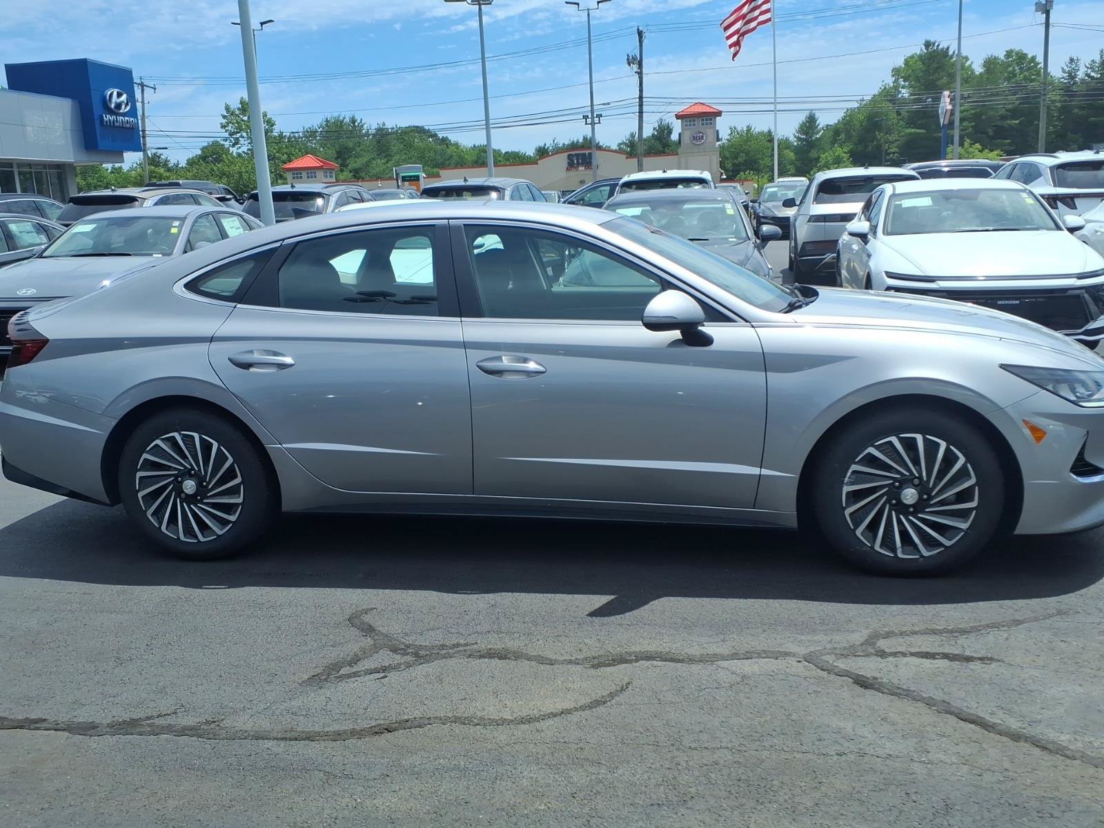 Used 2022 Hyundai Sonata SEL w/ Cargo Package FWD image 4