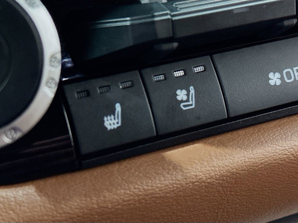 Used 2025 Toyota Tundra 1794 Edition image 21