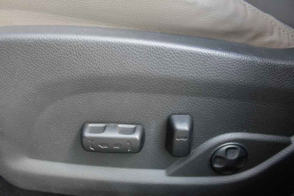 Used 2016 Hyundai Santa Fe Sport 2.0T w/ Option Group 05 image 27